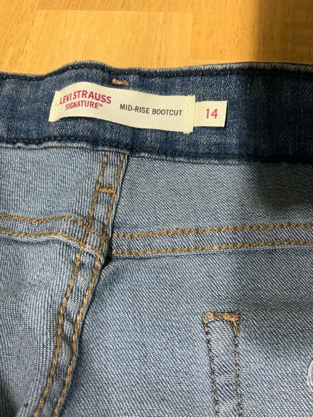 Levi's Light Blue Mid-Rise Bootcut Jeans - Picture 2 of 7